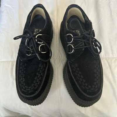 T.U.K. Zapatos Creeper Viva Mondo de gamuza negros para mujer. Talla 7. US. Foto 1 de 4