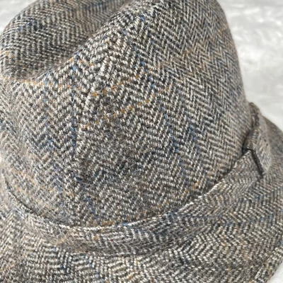 Sombrero Newport Fedora Ajustado Para Hombres Grande Gris Espiga Tweed Repelente al Agua Foto 1 de 4