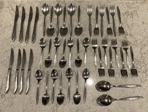 Vintage Tradition Misty Isle Edelstahl Besteck Silberbesteck 44 Teile Sears USA - Bild 1 von 10