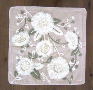 Dreidimensionale bestickte Blumendesign Kissenbezug ~ 24"" x 24"" Neu - Bild 1 von 11