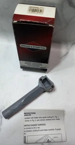 Collettore aspirazione Briggs and Stratton 623446 NOS originale OEM NO guarnizione - Foto 1 di 3