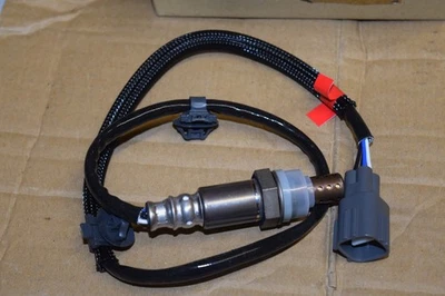 Genuine Subaru Impreza Forester Legacy Lambda Sensor/Oxygen Sensor 22690AA590 - Image 1 of 4