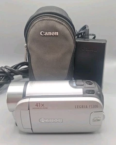 Canon Legria FS306 Videocamera portatile ad alta definizione con accessori. Ottime condizioni  - Foto 1 di 9