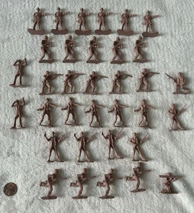 Vintage Plastic Army Men 34 Piece Brown Toy Soldier Figures RARE - Picture 1 of 10