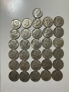 Lotto mezzo dollaro Kennedy di (31) 40% argento date miste 1966-69 - Foto 1 di 8