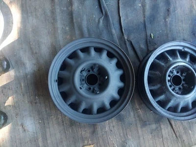 Dos llantas de artillería Chevrolet 1935 1936 17" 5 orejetas llantas de 3 1/4" de ancho Foto 1 de 4