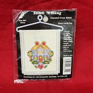 Stitch n Hang punto croce contato mini kit casa 3851 Needlemagic made in USA - Foto 1 di 4