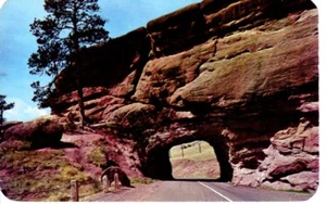 Postal vintage Colorado Tunnel Park of the Red Rocks Denver 1955 matasellos - Imagen 1 de 2