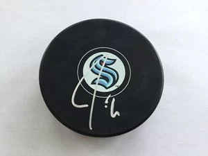 Disco de hockey Seattle Kraken firmado autografiado por Jordan Eberle a - Imagen 1 de 1