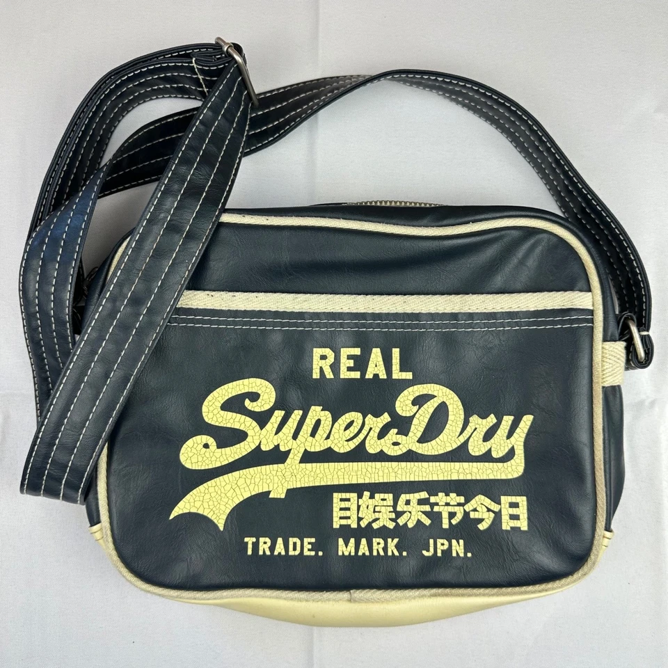 Superdry 单肩包 邮差包 斜挎包 海军蓝 奶油标志 复古 日本 — 第 1/4 张图片