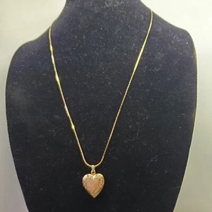 1/20-14K Gold Filled "I Love You" Heart Locket (Opens) with a Flower - Picture 1 of 6