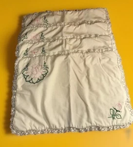 Vtg Quilted Embroidered Flowers Placemats Handmade Rectangle Lace Edges 18 X12 - Picture 1 of 17