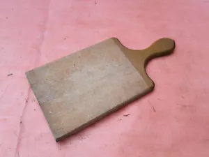 OLD ANTIQUE PRIMITIVE WOODEN WOOD BREAD BOARD DOUGH CUTTING BOARD - Picture 1 of 11