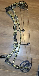 HOYT RX7 ULTRA BOW right hand 27"-32" 70lbs set at 30" - Picture 1 of 3