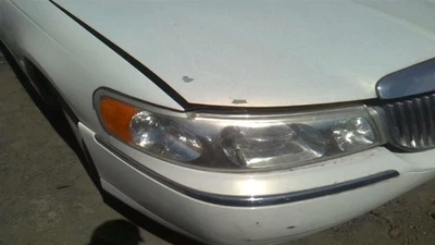 Passenger Right Headlight Fits 01-02 LINCOLN & TOWN CAR 29562060 - Image 1 of 4