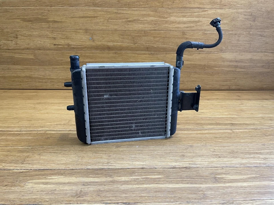 Radiador de refrigeración auxiliar AUDI RS7 4G01212B 2014 Foto 1 de 4