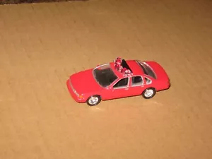 Johnny Lightning 1995 Chevy Caprice Red '95 Blitzgeschwindigkeit spielende Mantis lose - Bild 1 von 3