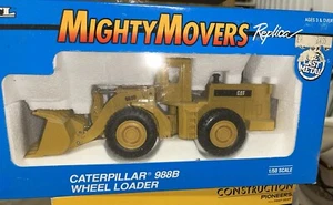 ERTL CAT/Caterpillar  988B Wheel Loader 1/50 - Picture 1 of 4