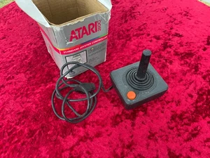 2600 Joystick Official Atari VCS (Atari 2600) Needs a bit of a clean - Picture 1 of 6