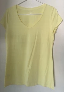 ANN TAYLOR Pale Yellow V-neck T-Shirt Size MEDIUM Cap Sleeve Soft Cotton Modal - Picture 1 of 13