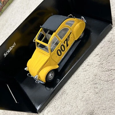 Solido 1/18 Diecast Citroen 2CV James Bond For Your Eyes Only Movie - Image 1 of 4