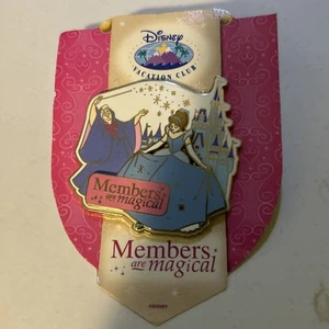 DISNEY DVC VACATION CLUB MEMBERS ARE MAGICAL 2004 CINDERELLA DRESS LE 5000 PIN - Picture 1 of 3