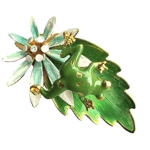 SIGNED BOOK PIECE Hattie Carnegie Lily Pad Spotted Frog Trembler Green Blue - Picture 1 of 5