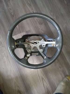 Jeep Grand Cherokee 2005-2007 rueda cuero con controles estéreo  Foto 1 de 4