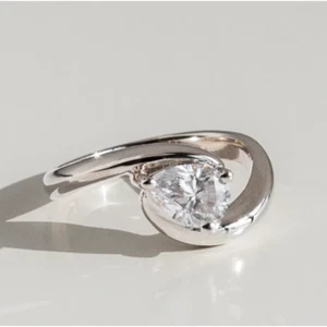 Platinum Wedding Ring Pear Cut 1.00 Ct Lab Grown Diamond IGI PT950 5 6 - Picture 1 of 8