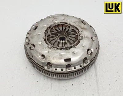 AUDI Q3 12-18 2.0 TDI MANUAL DUAL MASS  FLYWHEEL AND CLUTCH DISC KIT 04L105266B - Image 1 of 4