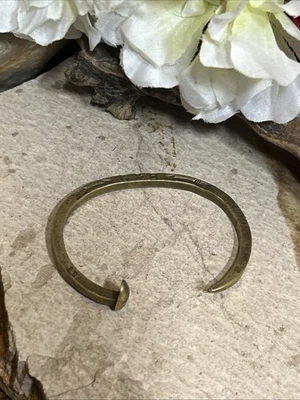 43. Brazalete G&M LE BEAU 5 Giles Railroad Spike latón 6 1/2" Foto 1 de 4