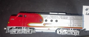 Locomotora diésel Bachmann 00647 calibre HO Santa Fe Flyer capó de guerra EMD - Imagen 1 de 9