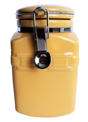 Nuevo~HTF~Longaberger~AMARILLO MANTEQUILLA~Cuadrado~TRADICIONES TEJIDAS~Tapa con bisagras~7.25"x4" Foto 1 de 4