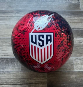 * SERGINO DEST * signed soccer ball * USMNT * USA MENS SOCCER * 1 - Picture 1 of 3