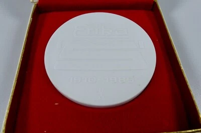 Meissen Medaille Erika 1910 - 1985 Schreibmaschinen Robotron in OVP (da6818) - Bild 1 von 4
