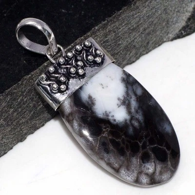 Pingente de opala dendrítica folheado a prata 925 tamanho 2,1" MJ - Imagem 1 de 3