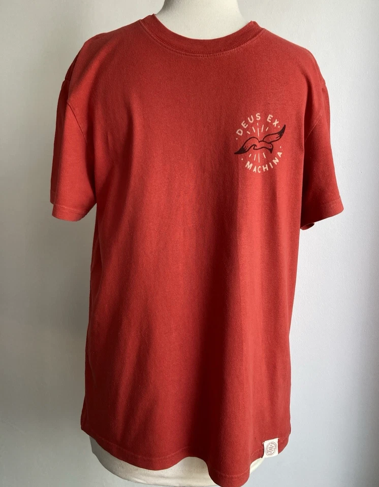 Camiseta Deus Ex Machina x Young Jerks Roja Gráfica Para Hombre Talla M Roja Retro Unisex Foto 1 de 4