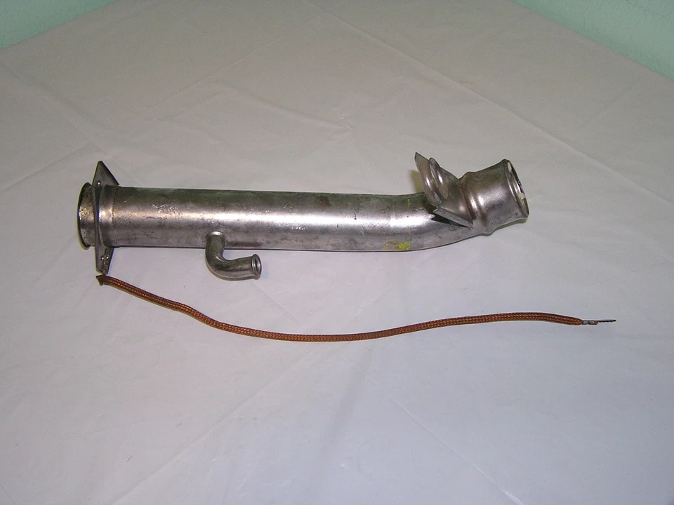 CONJUNTO DE TUBULAÇÃO DE PESCOÇO DE ENCHIMENTO DE COMBUSTÍVEL CHEVROLET BUICK PONTIAC OLDSMOBILE GMC???  - Imagem 1 de 4