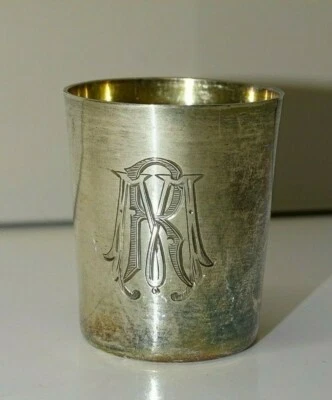 *JOLI ANCIEN GOBELET à LIQUEUR ARGENT poinçon MINERVE Gravé R.M COLLECTION - Photo 1/4