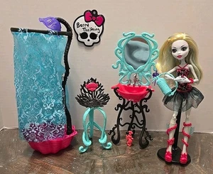Monster High Dance Class Lagoona Blue Doll & Lagoona Blue Shower and Vanity Set - Picture 1 of 20