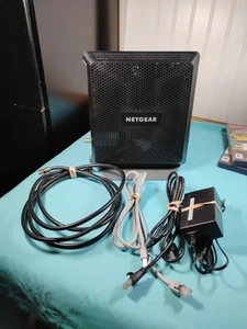 NETGEAR Nighthawk C7000v2 Wireless-Wi-Fi Router with Cable Modem AC1900 - Picture 1 of 4