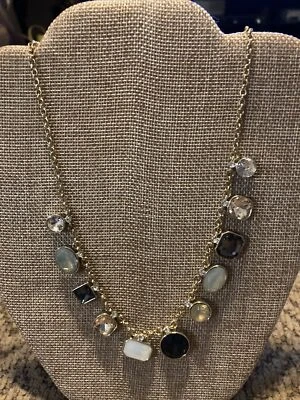 COLAR NOVO COM ETIQUETAS ANN TAYLOR LOFT STATEMENT Padrão Amarelo Tom Dourado - Imagem 1 de 4