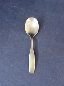 Oneida Stainless Flatware - PAUL REVERE - Baby Spoon * COMMUNITY - Picture 1 of 2