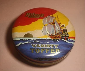 VTG. RILEYS VARIETY TOFFEE TIN / CAN RILEY BROTHERS LTD. HALIFAX ENGLAND 10 OZS. - Imagen 1 de 6