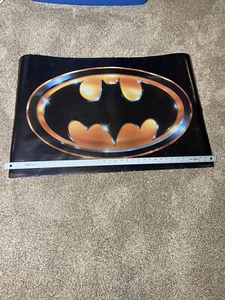 POSTER LOGO VINTAGE FILM BATMAN 1989 - Lotto 3 - Batman/batmobile - Foto 1 di 22