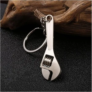 Mini Llave Portátil Herramienta de Mano Llave de Mandíbula Llavero Ajustable Universal Llavero - Imagen 1 de 8