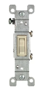 Interruptor silencioso de CA palanca de 1 polo Leviton 02651-02I marfil CO/ALR 15A 120V 4,2 H pulgadas - Imagen 1 de 1