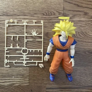 DRAGON BALL Z FULL ACTION KIT SERIES NO 4 SUPER SAIYAN 3 SON GOKU BUILT BANDAI - Picture 1 of 2