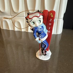 Ornamento statuina porcellana da collezione Betty Boop Ski 2016' - Foto 1 di 5