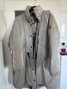 Parka Von True Religion, Beige Changierend Mit Camouflage Farbenen Futter - Bild 1 von 7